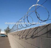 ISO900:2008 certified Professional Security fencing razor barbed wire/ razor combat wire/security razor wire