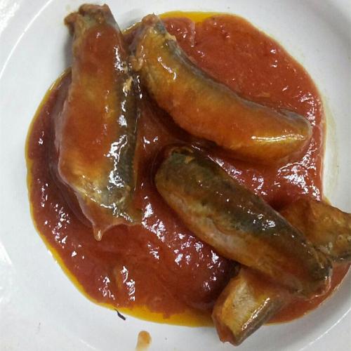 Ikan Sarden Kalengan dalam Saus Tomat Cabai 215g