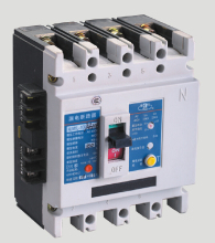 Moulded case circuit breaker