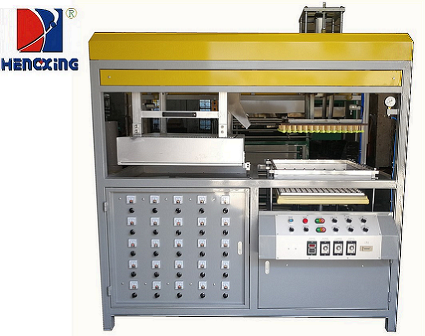 Small Vacuum Thermoforming Machine