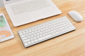Combo de teclado inalámbrico ultra delgado y mouse