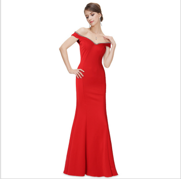 Elegant and elegant retro style with a high-waisted waist and a dress for the wedding party