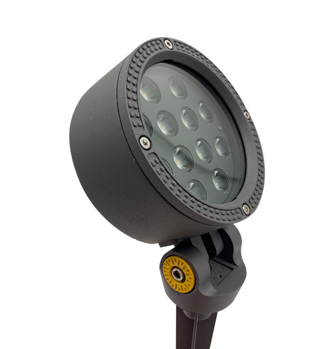 LED flood light with long projection distance