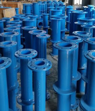 Double flange pipe with puddle flange