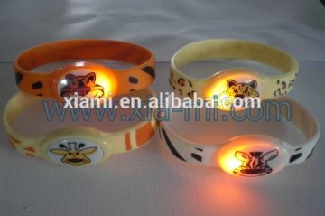 factory direct offer cheap affordable printed leopard stripe and animal pattern led puma silicone wristband