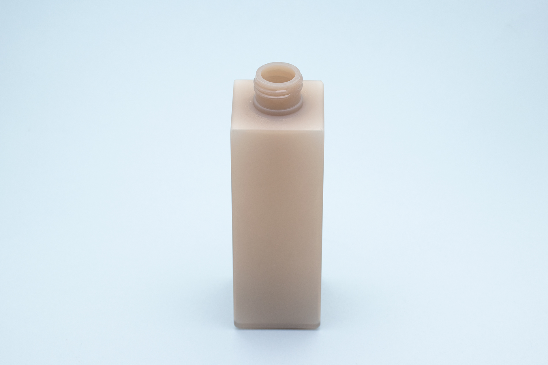 زجاجة PETG مربعة باللون الرمادي غير اللامع سعة 200 مل مع رقبة 24/410 200ml Matte Grey Square PETG Bottle with 24/410 Neck