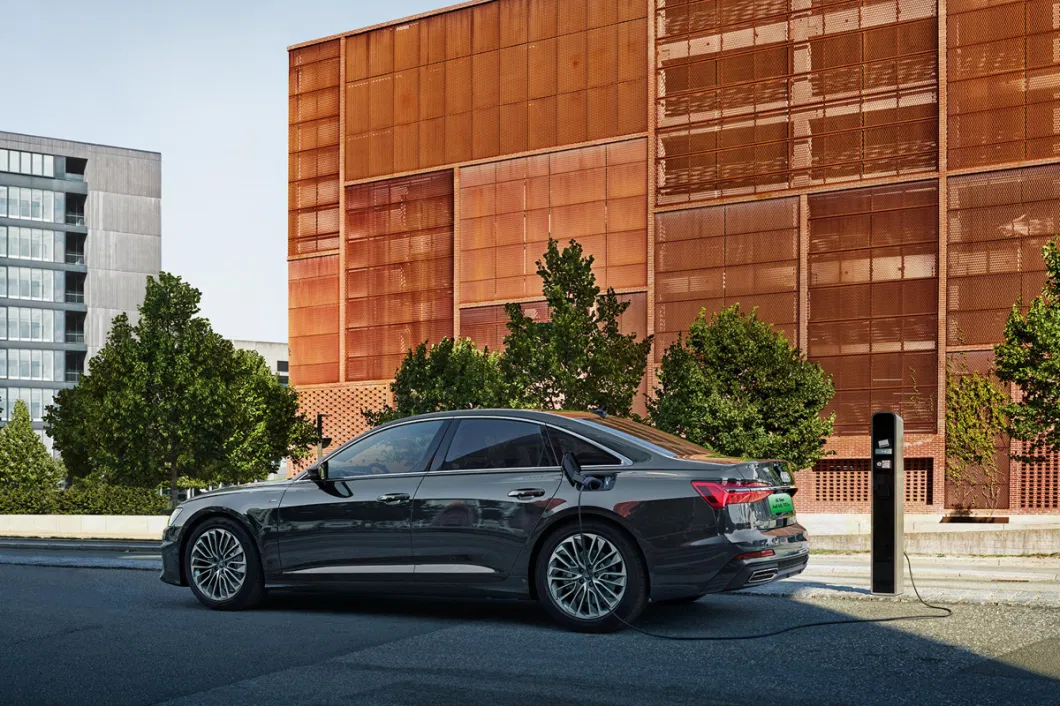 Audi A6l Phev 55 Tfsi E Quattro Limousine Plug in Hybrid Luxury New Energy Cars Ternary Lithium Battery