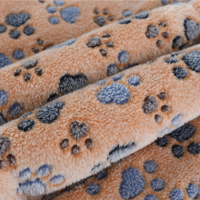 Factory direct comfortable flannel cute dog sleeping blanket pet bed mat plush dog car blanket pet travel blanket