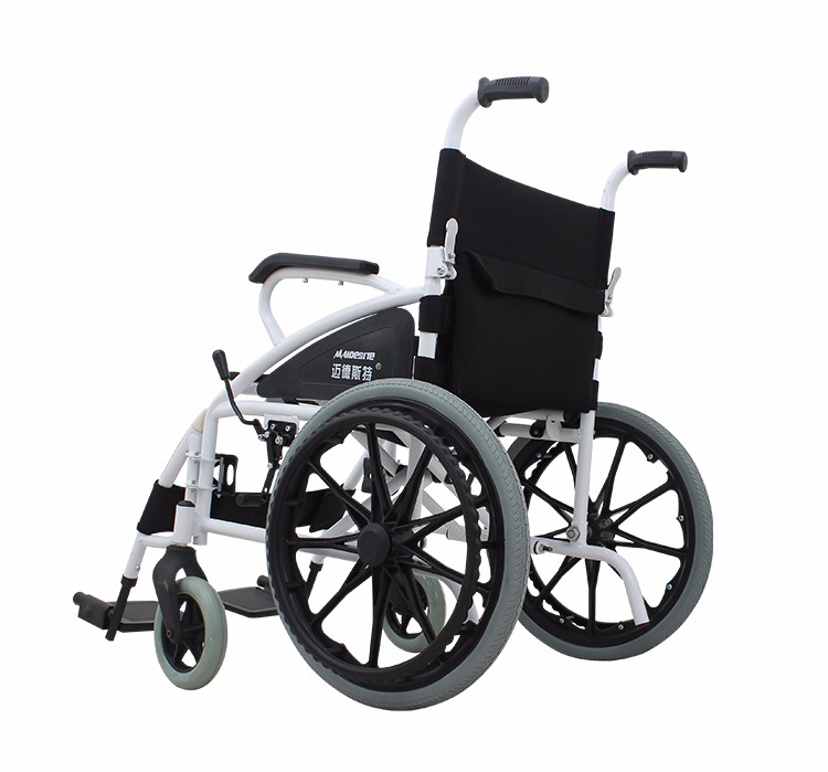 18 寸 宽座 残疾人 折叠 手动轮椅