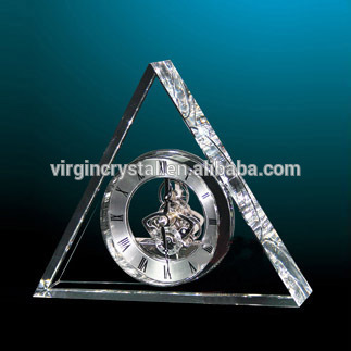 Exquisite crystal triangle clear clock mechanical table clock