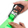 1,5 &quot;2T 38mm poignée en caoutchouc boucle à cliquet attacher ceinture verte bande avec 1,5 pouces double crochets en S