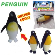 2015 Latest design trendy magic penguin growing toys