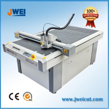 Digital control pattern cutting machine for footwear ,bags and garment