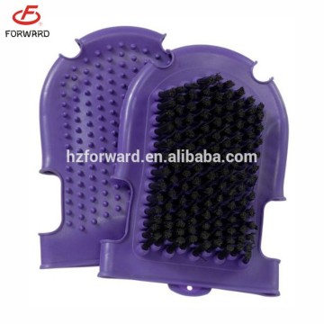 2 in 1 horse grooming rubber brushes