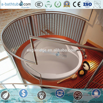 Acrylic freestanding round bathtub