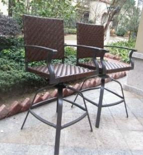 outdoor wicker swivel bar stools