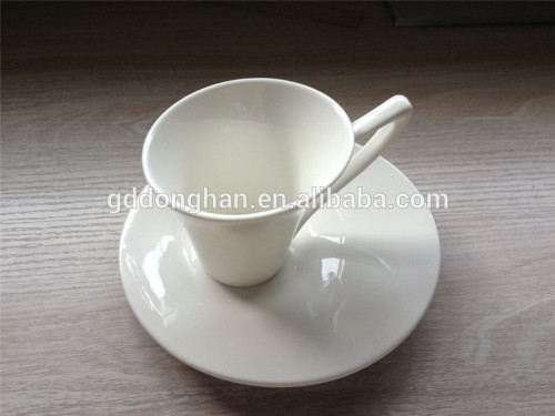 high quality elegant snow white bone china figurines cup wth saucer for tea promotion