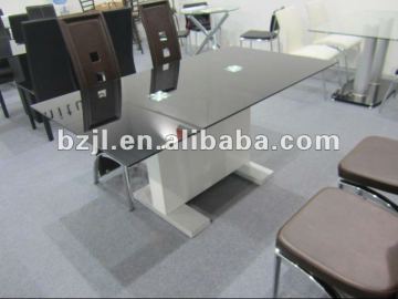 Modern Tempered Glass Dining Room Table XS1062