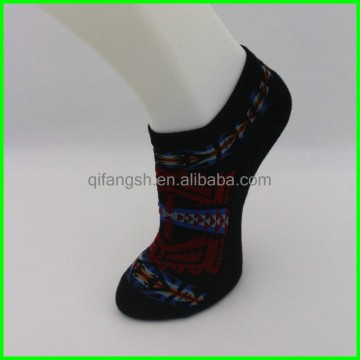 Jacquard funky knitted cotton colored ankle sock
