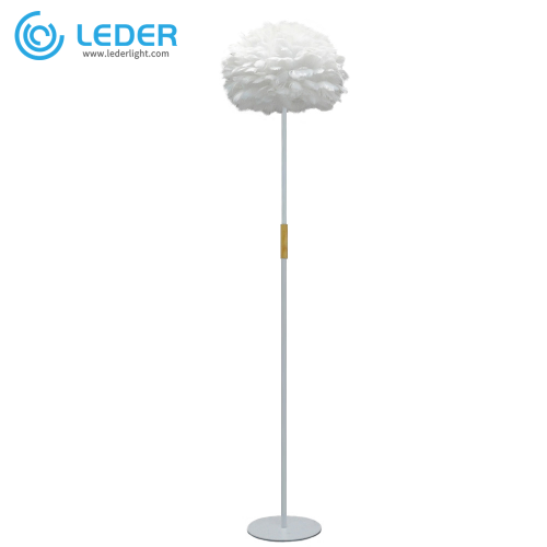 Lámparas de pie estándar altas LEDER