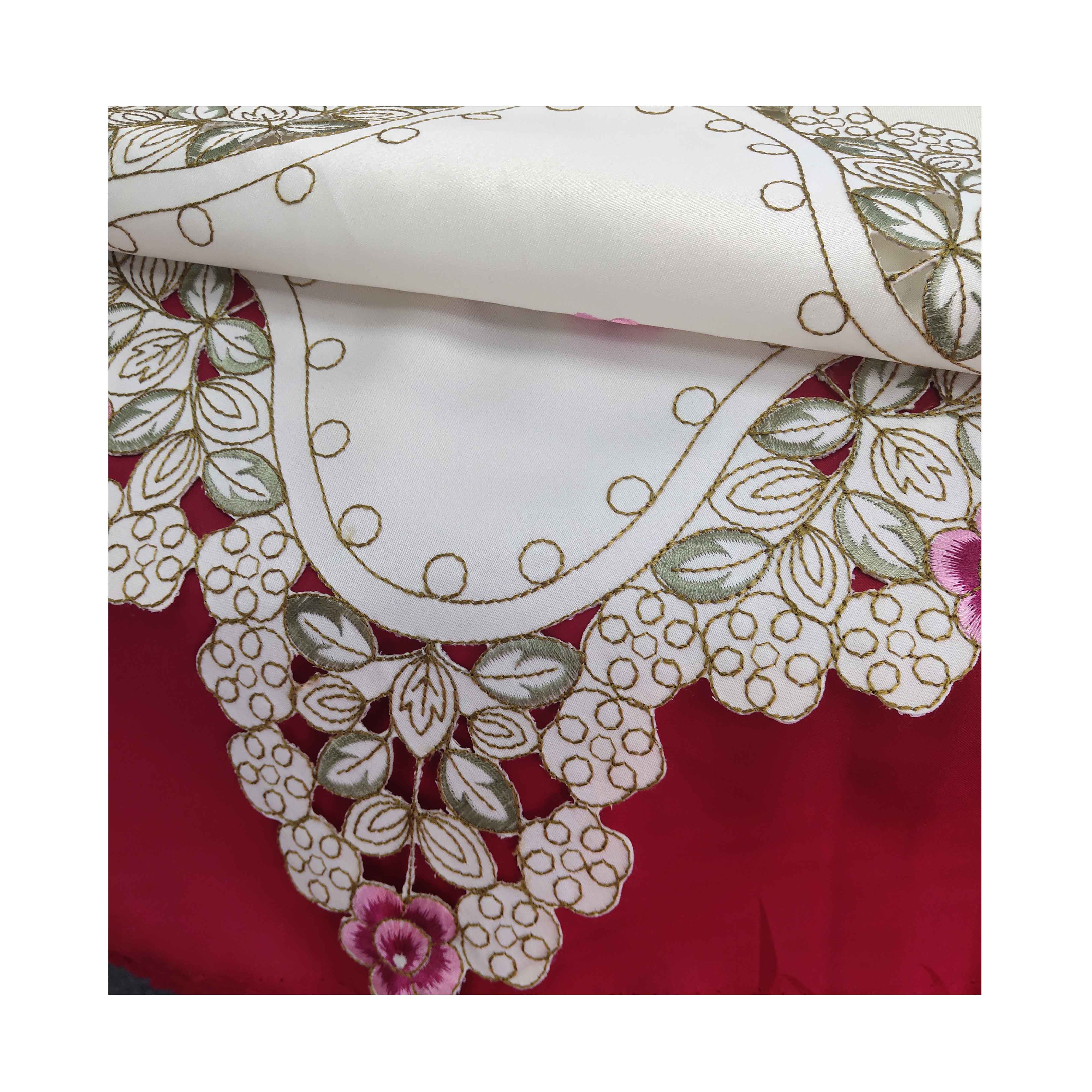 Hot selling beautiful embroidery rose cutwork table runner