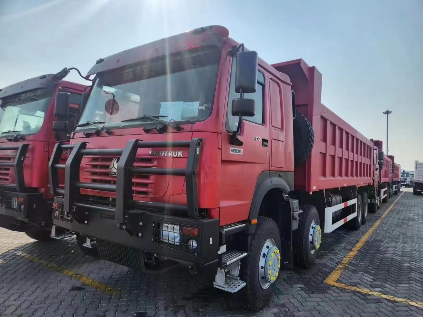 HOWO Dump Truck (60) HOWO Dump Truck (60)