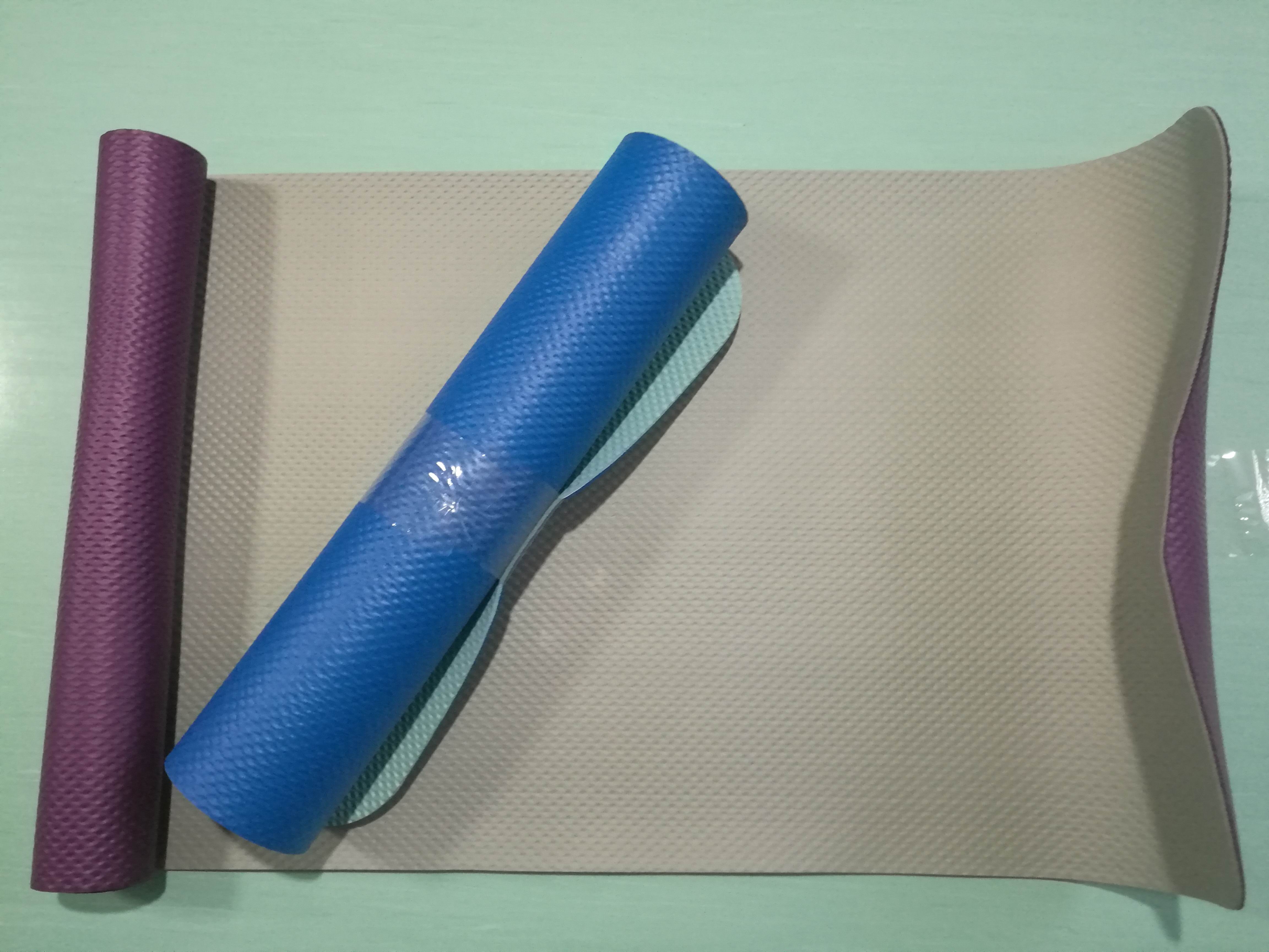 NBR double color embossed yoga mat