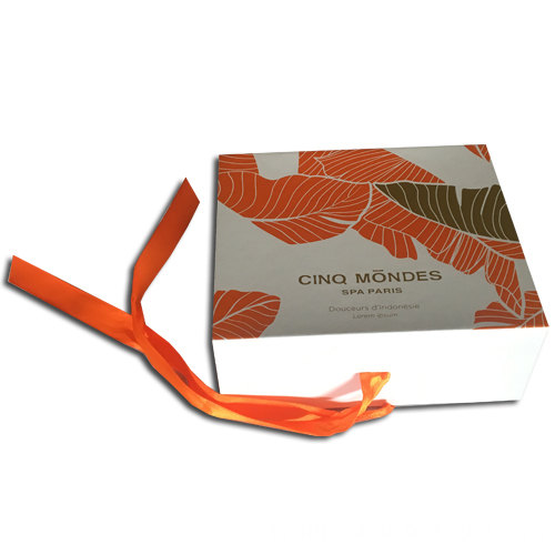 Small Paper Packaging Folding Box with Ribbon