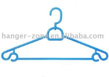 plastic cloth hanger