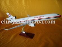 Hot Resin plane model McDonnell Douglas MD-11