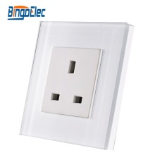 UK standard 13A 3pin wall socket