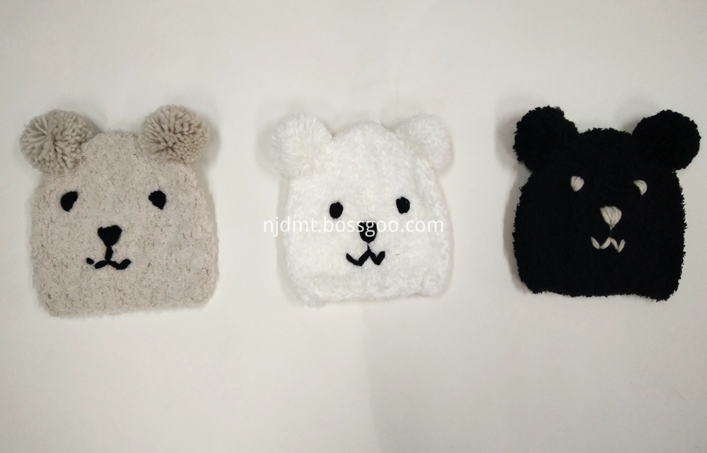 Cartoon Bear Warm Hat