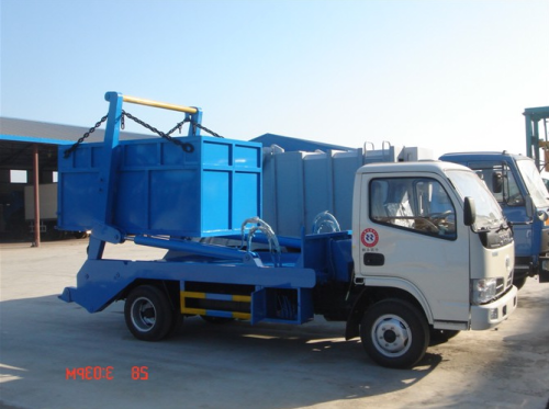 Dongfeng 3 Ton arm type garbage truck