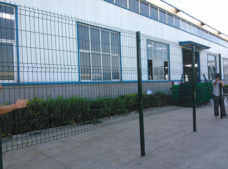 wire mesh fence panel 1