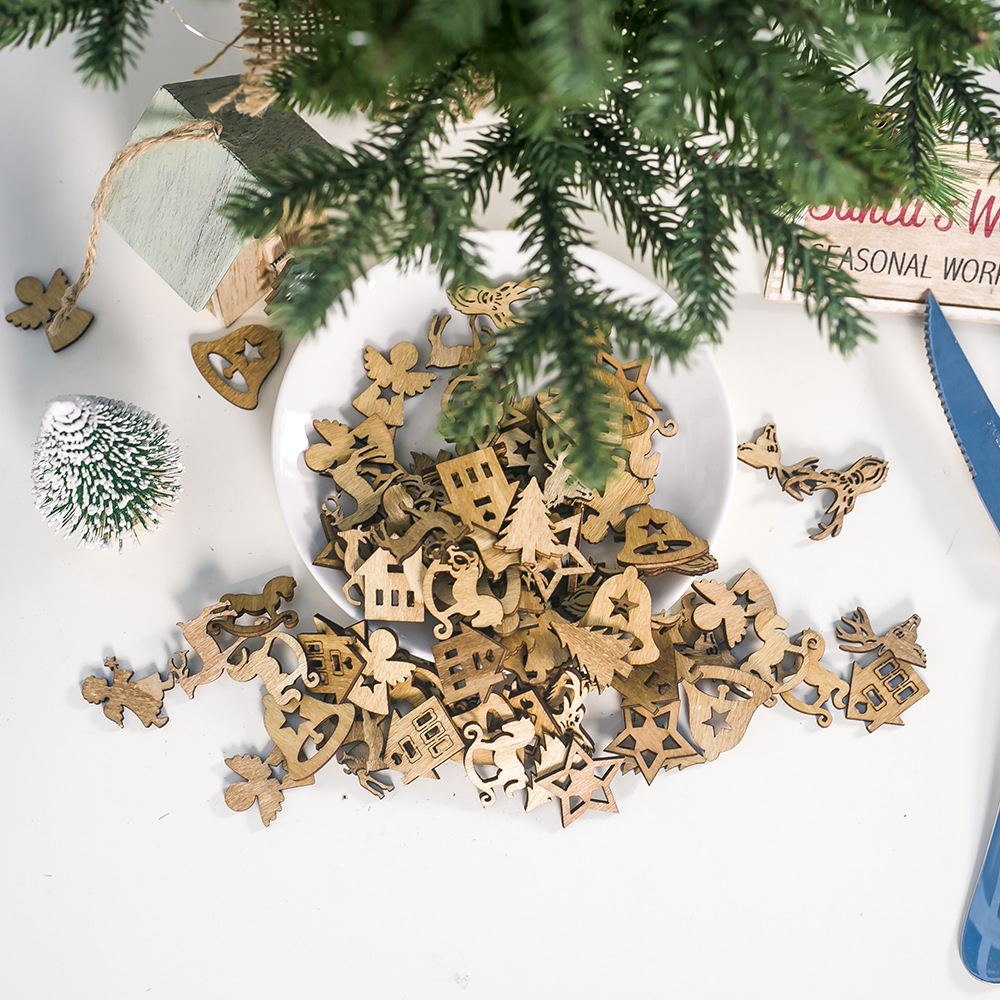 100pcs Christmas Decoration Wooden Snowflake Christmas Tree Deer Trojan Natural Wooden DIY Christmas Tree Hanging Ornaments F