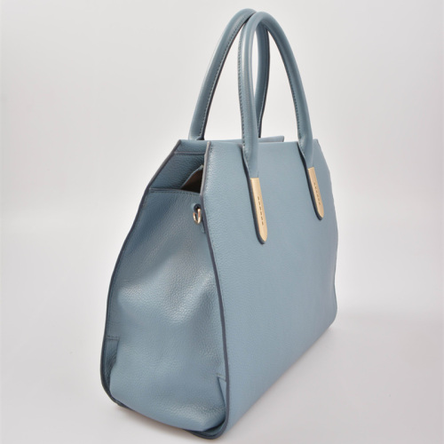 Elegant leather tote bag with doulbe handles