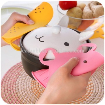 100%FDA colorful cartoon silicone pot handle holder