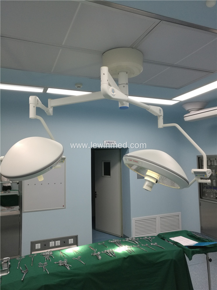 halogen ot lamp with camera system