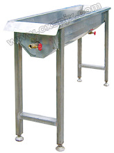 Poultry Slaughter Equipments: Claw-Scalding Machine