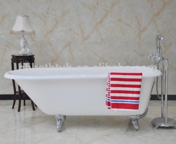 Roll top freestanding bathtub with claw feet