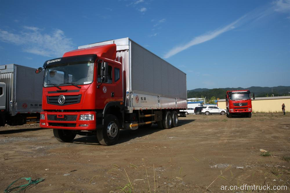 شاحنة بضائع Dongfeng 6X4 Left Hand Drive