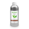 O óleo essencial de Ravensara Orgânico 100% puro para aromaterapia
