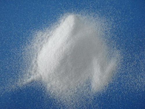 white corundum grit and powder