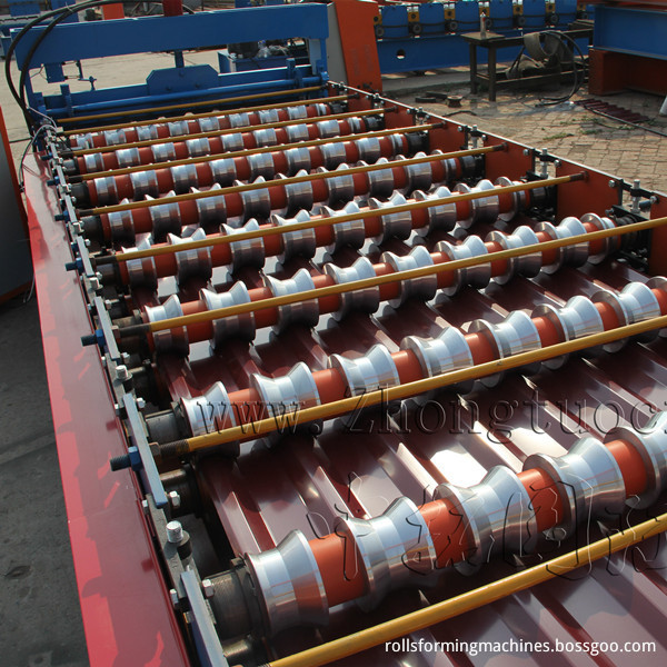 Roof panel roll forming machine (4)