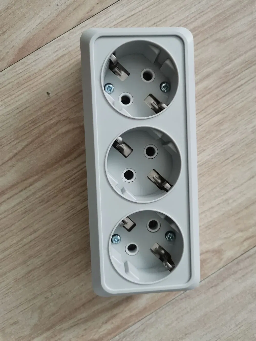 3 гнезда для банд