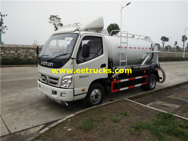 Sludge Suction Truck