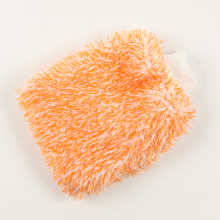 Eco-Friendly Car Washing Mitt - Gentle on Surfaces