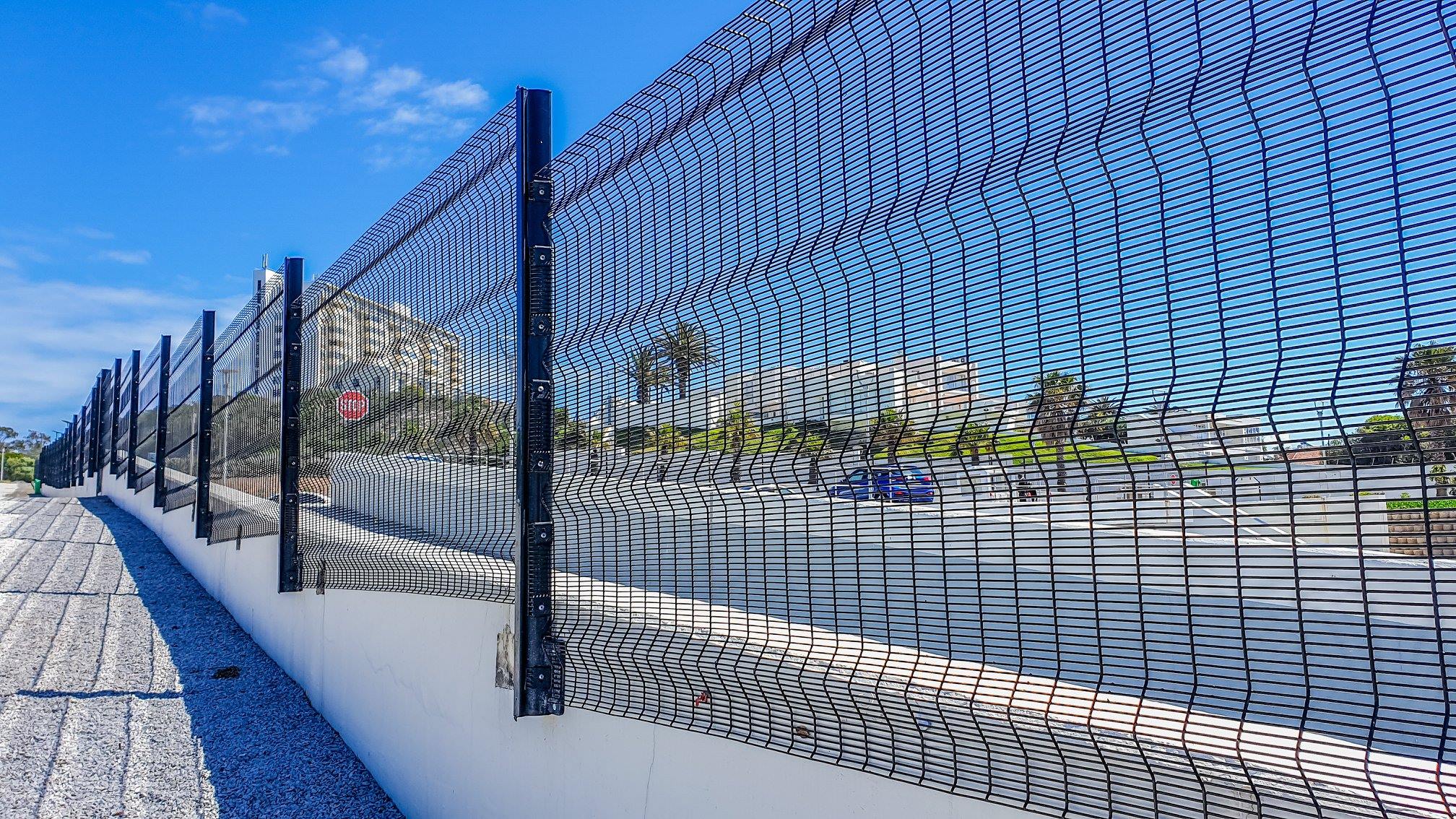 Cerca de malla de alambre curvado de PVC PVC curved wire mesh fence
