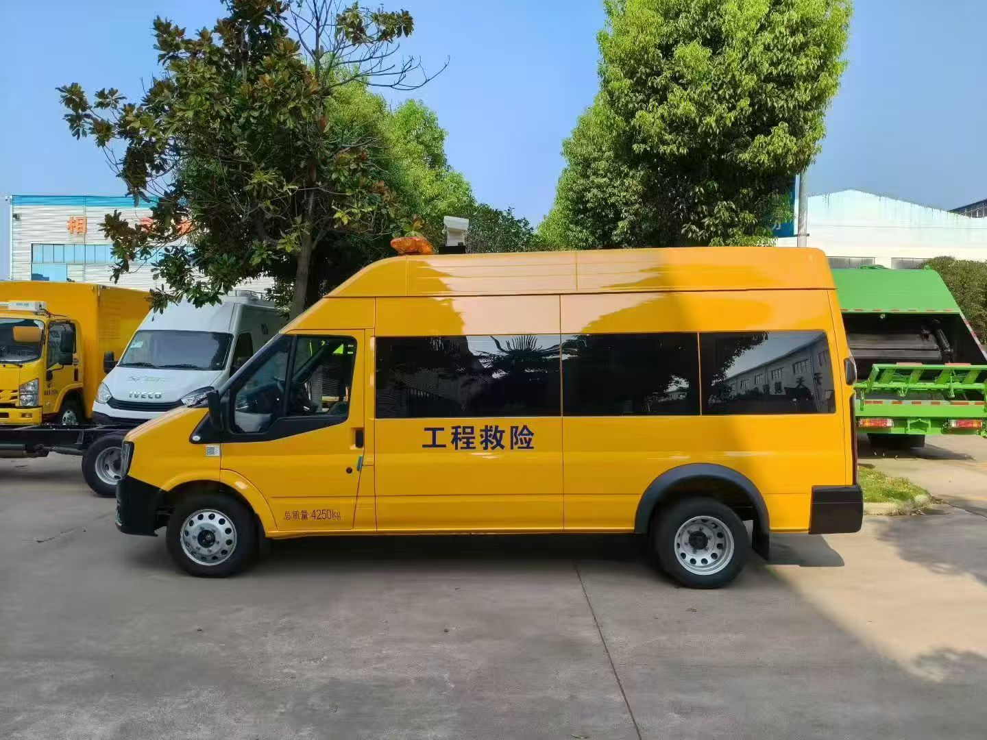 Портативная спасательная мобильная установка с современным оборудованием Portable Rescue Mobile Unit with Advanced Equipment