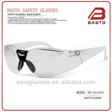 Lightweight safety glasses side shield